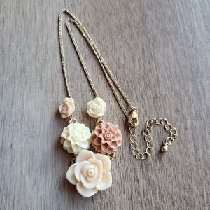 LC Lauren Conrad Flower Necklace